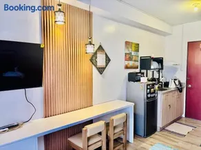 Mesavirre Garden Residences - Cozy Den - Image 3