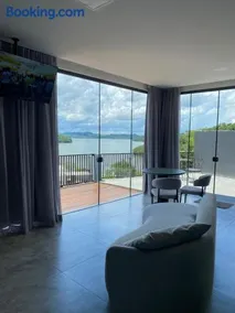 Casa Refúgio Mirante com vista espetacular para o Lago - Image 1