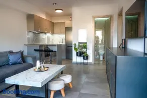 Berries Luxury Apartments - Image 2