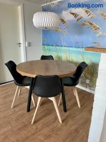 Surfers Paradise Apartments - Image 4