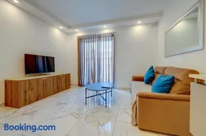 Stylish 2BR Getaway Steps from the Promenade by Buena Vista - Image 3