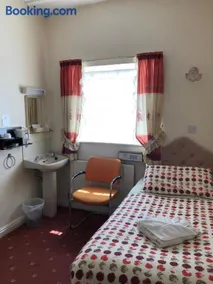 Hotel Athol Blackpool - Image 4