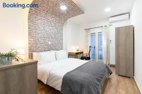 F & B Collection - 2BR Fast Wi-Fi Penthouse - Image 1