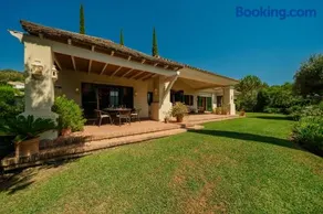La Zagaleta, Benahavís - Villa with private pool and mountain views - Image 3