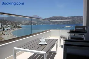 Potideon Bay Luxury Apartments - Image 1