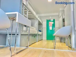 The White Tulip Hostel Amsterdam - Image 5