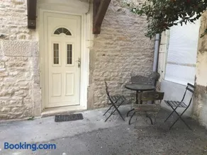 Charmant studio au coeur du centre ville - Image 2