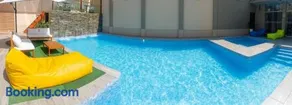 Regency Plaza Hotel - Image 5