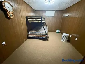 Buffalo Playhouse with game room - Image 2