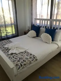 Coastal Stay Pet Friendly Home Near the Beach - Image 1