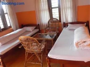 Rupa View Guest house - Image 1