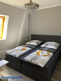 -Fewo Benz- Exklusive Ferienwohnung im Stadtzentrum von Wittenberge Modernes Ambiente, 3 Einzelzimmer für bis zu 6 Gäste - voll ausgestattet mit Waipu-TV und High-Speed-WLAN Bettwäsche und Handtücher inklusive! - Image 1