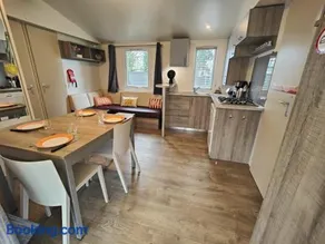 Bungalow 6 pers, proche Europa Park, ménage inclus, en camping avec piscines - Image 4