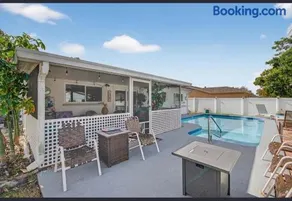 Private Pool Retreat Near Beaches Downtown St Pete - Image 4