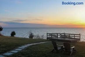 Chesapeake Bay Retreat WBreathtaking Views - Image 1