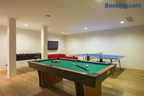 Luxurious Penthouse with Spa - Chalet Valentine B411 - Image 4