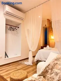 Archontessa - Historic Boutique Residence - Image 3