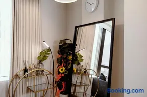 Perfect 1 Bedroom Capetown City Apartment with Table Mountain views & Walk to CTICC - Image 5