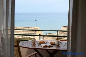 Corfu Glyfada Beachfront Apartment 2 - Image 4