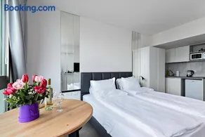 Netanya SeaView ApartHotel - Image 5
