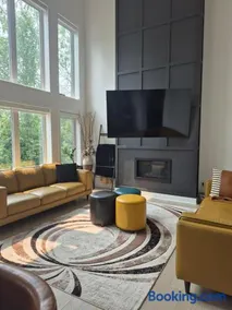 The Creek Home - Image 4