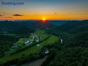 Red River Elusive Elk Glamping Tent 1 - Image 3