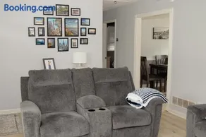 Soccer Fans Welcome to this Fully Stocked, Bright & Inviting 2 Bedroom Home Away From Home - Image 2