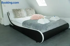 TRUTH Studio - Queensize Bett - Netflix - Küche - Image 2
