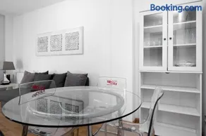 Apartamento en Sabiñánigo con amplia y soleada terraza - Image 4