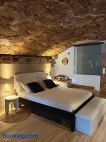 Suíte Sant Sebastià con jacuzzi, sauna y jardín - Image 4