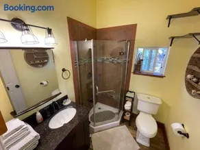 Blissful Acres hilltop cottage - Image 2