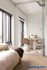 Scandinavian Minimalist Seaside Flat on Top Metro with downtown view - Image 2