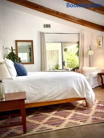Private Malibu Guest Suite - Image 1