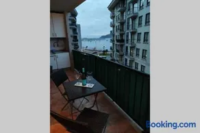 Piso Céntrico con Terraza y Garaje Para Tu Familia - Image 5