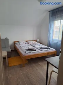 sara1 - Image 5