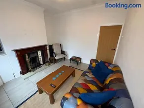 Daniel’s Semi Rural Retreat - Image 3