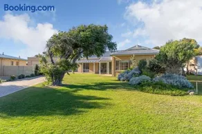 Ayres Escape - Image 1