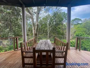 Moorings - Toogoom- Beachfront - 3BR- Aircon - Image 2