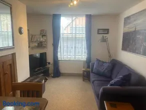 Flat G, 8 Castle Street - Image 3