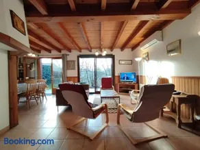 Chalet cosy au vert pour 6 avec piscine et Wi-Fi, proche Souillac - Image 4