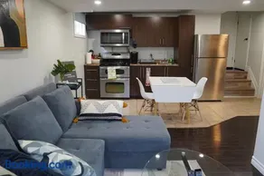 Patio privé hébergement équipé et spacieux. - Image 3