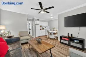 Sunset Beach Suites Unit 7 - Image 3