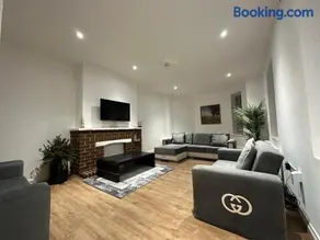 Farm House - Image 4