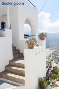 Plori Studios and Apartments - Image 2