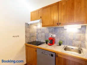 Appartement central à Saint-Lary avec piscine, sauna et parking sécurisé - Image 1