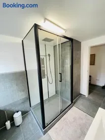 Lichtdurchflutetes Souterrain Apartment in Schapen - Image 3