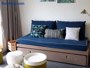 Appartement rénové calme 3 pièces 54m² avec balcon, TV et Wifi - Image 1
