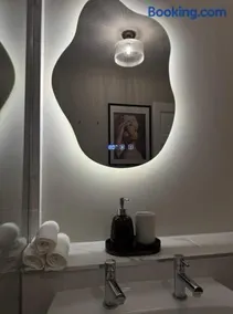 Entire Flat in Lichfield City Centre - Image 3
