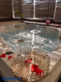 Love Space Sensory Spa & relax suite - Image 2
