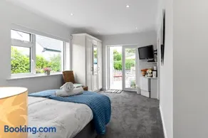 Private Room with Private Entrance. - Image 4